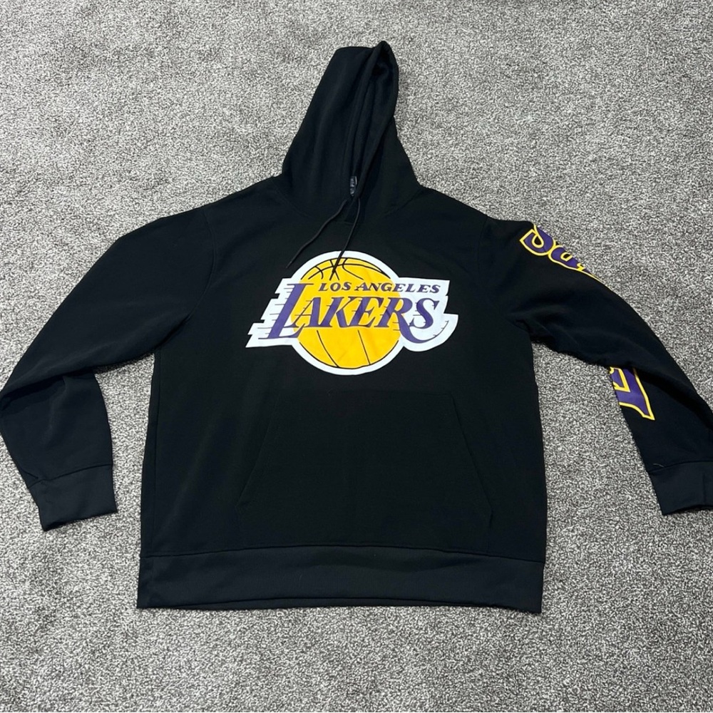 NWT Men’s Los Angeles Lakers Hoodie, 1X